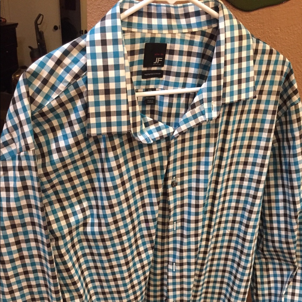 Men’s shirt brand new never worn multi color